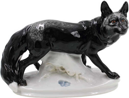 Скульптура «Чёрнобурая лиса»